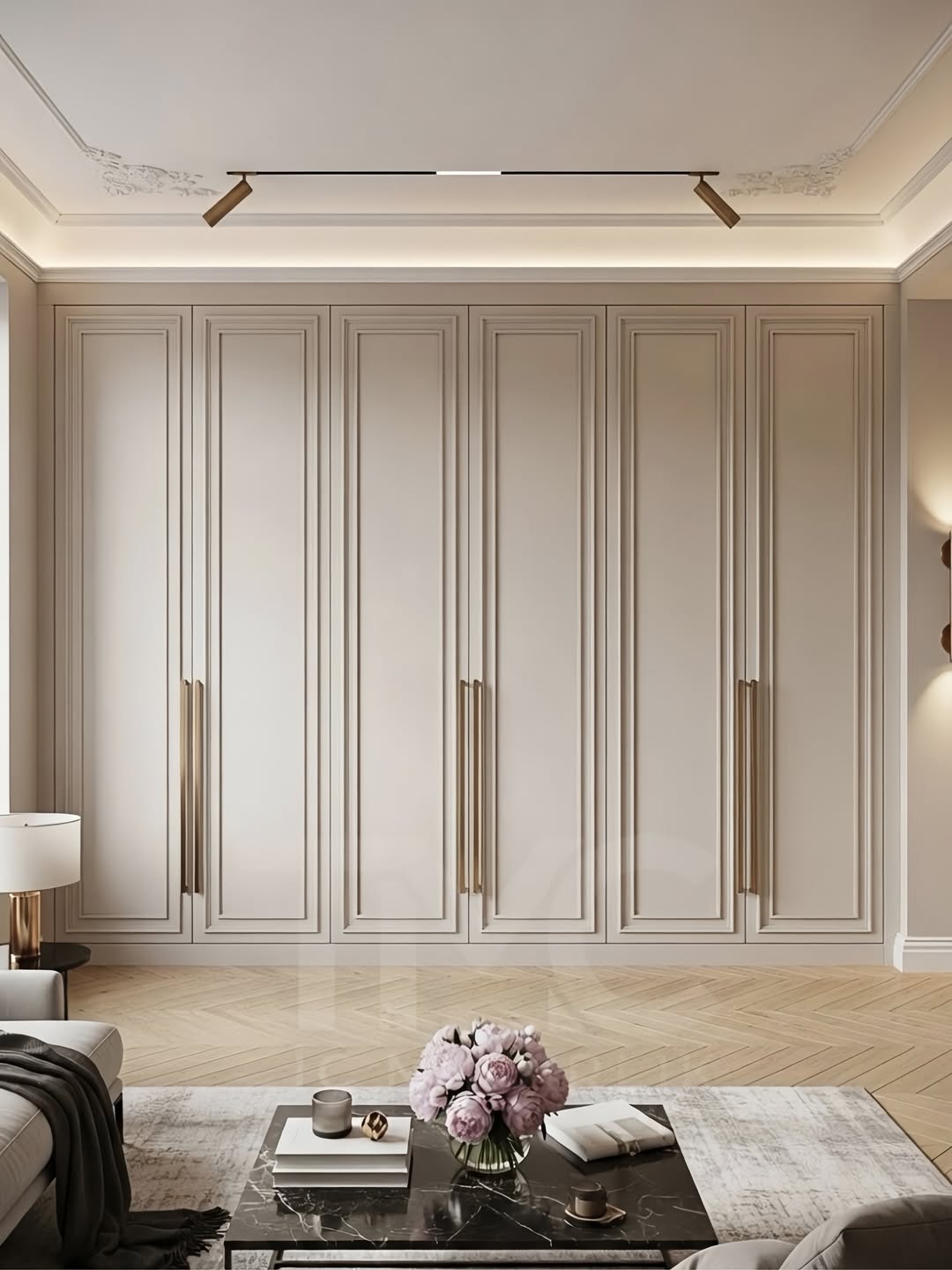 Vizon tonlarında modern klasik giyinme dolabı modeli. Gold kulp detaylı, özel ölçü tasarlanabilen lüks giyinme odası dolabı. Şık, fonksiyonel ve zamansız iç mimari çözüm.