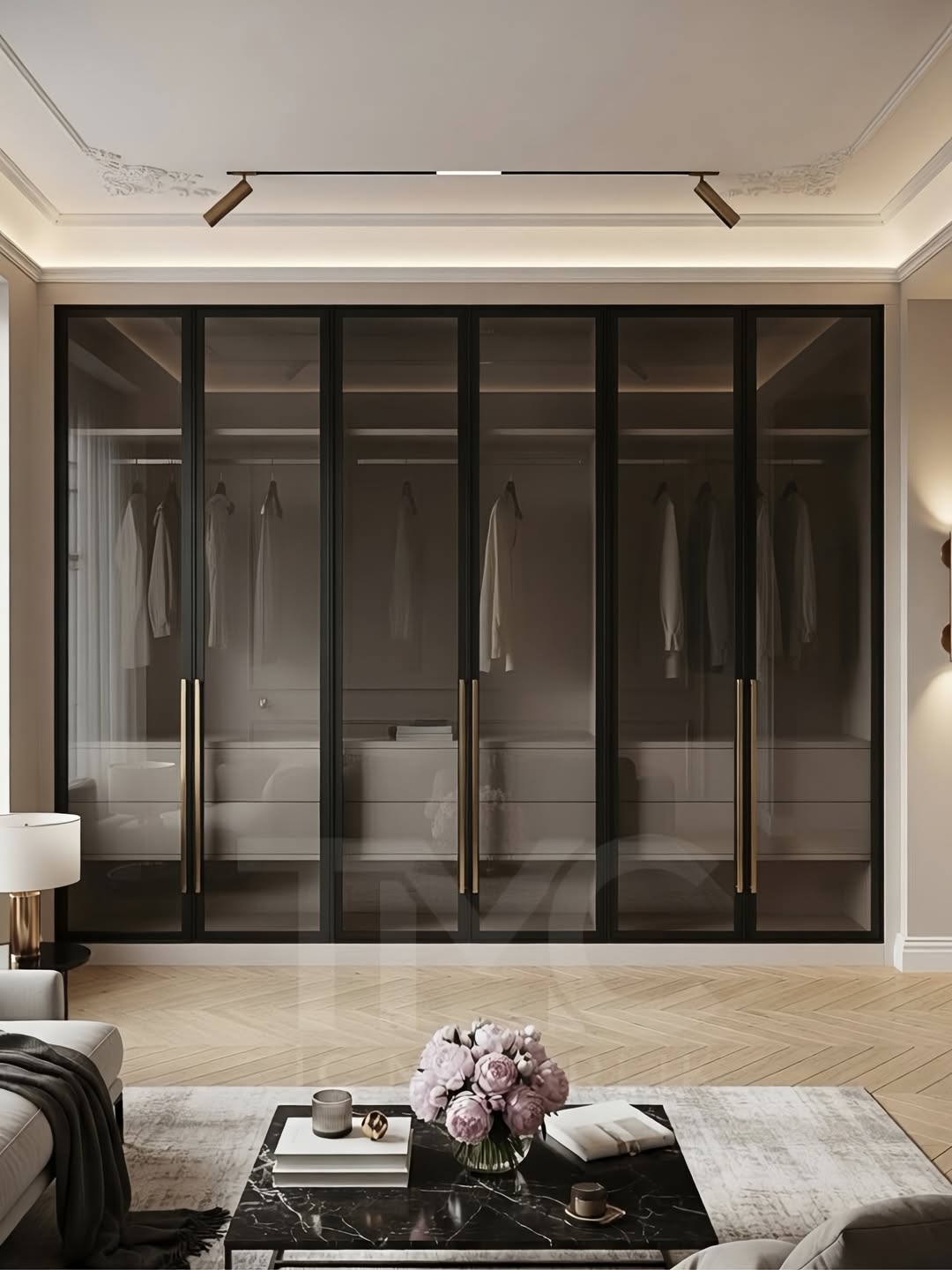 Vizon tonlarında modern klasik giyinme dolabı modeli. Gold kulp detaylı, özel ölçü tasarlanabilen lüks giyinme odası dolabı. Şık, fonksiyonel ve zamansız iç mimari çözüm.