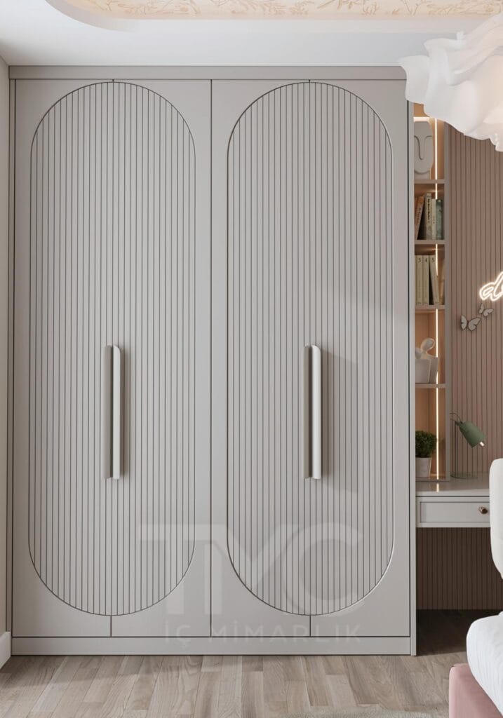 genç odası tasarımı, modern genç odası dekorasyonu, özel ölçü dolap tasarımı, nervür kapak, iç mimari genç odası, çalışma masası tasarımı, pastel ton iç mekan, modern yatak odası tasarımı, fonksiyonel depolama çözümleri
